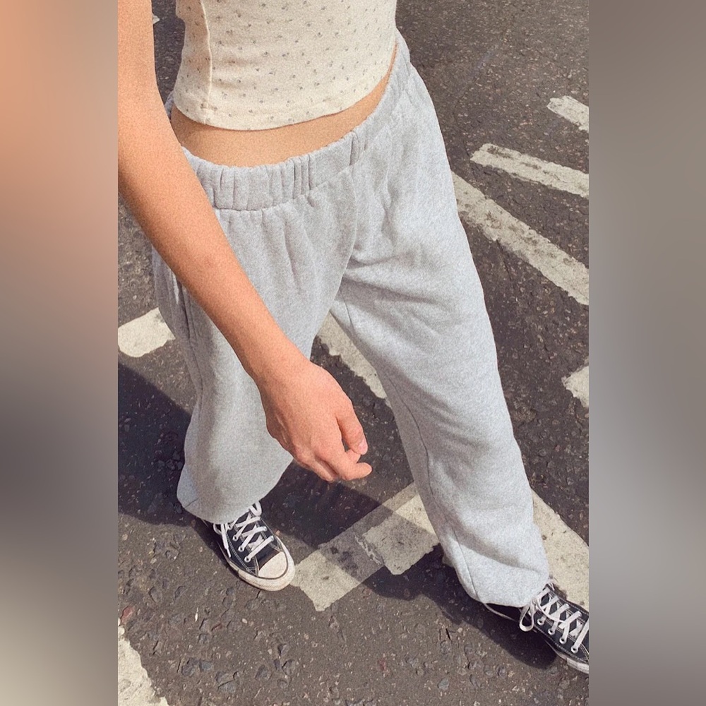 Gray brandy Melville, Rosa sweatpants